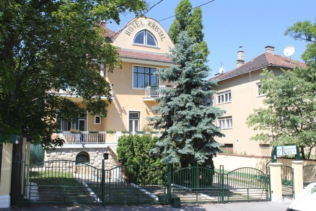 Villa Hotel Kristal Budapeste Exterior foto